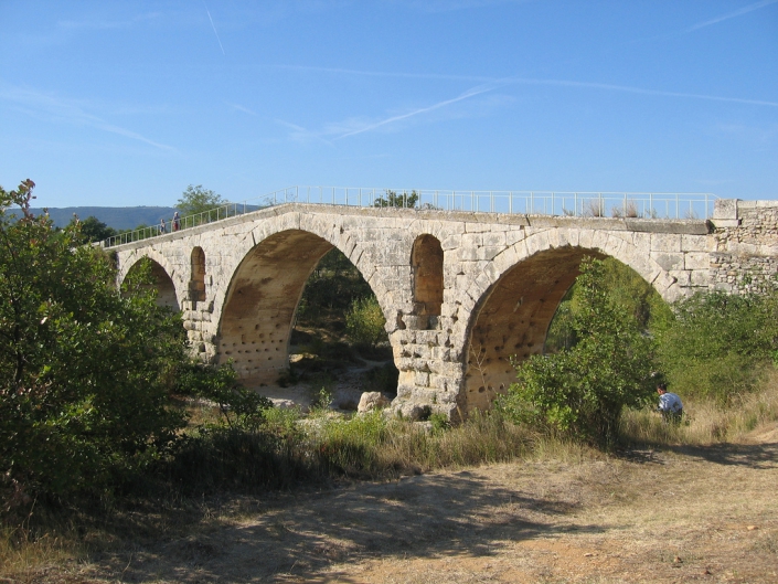 pont julien Bonnieux chambre d'hotes